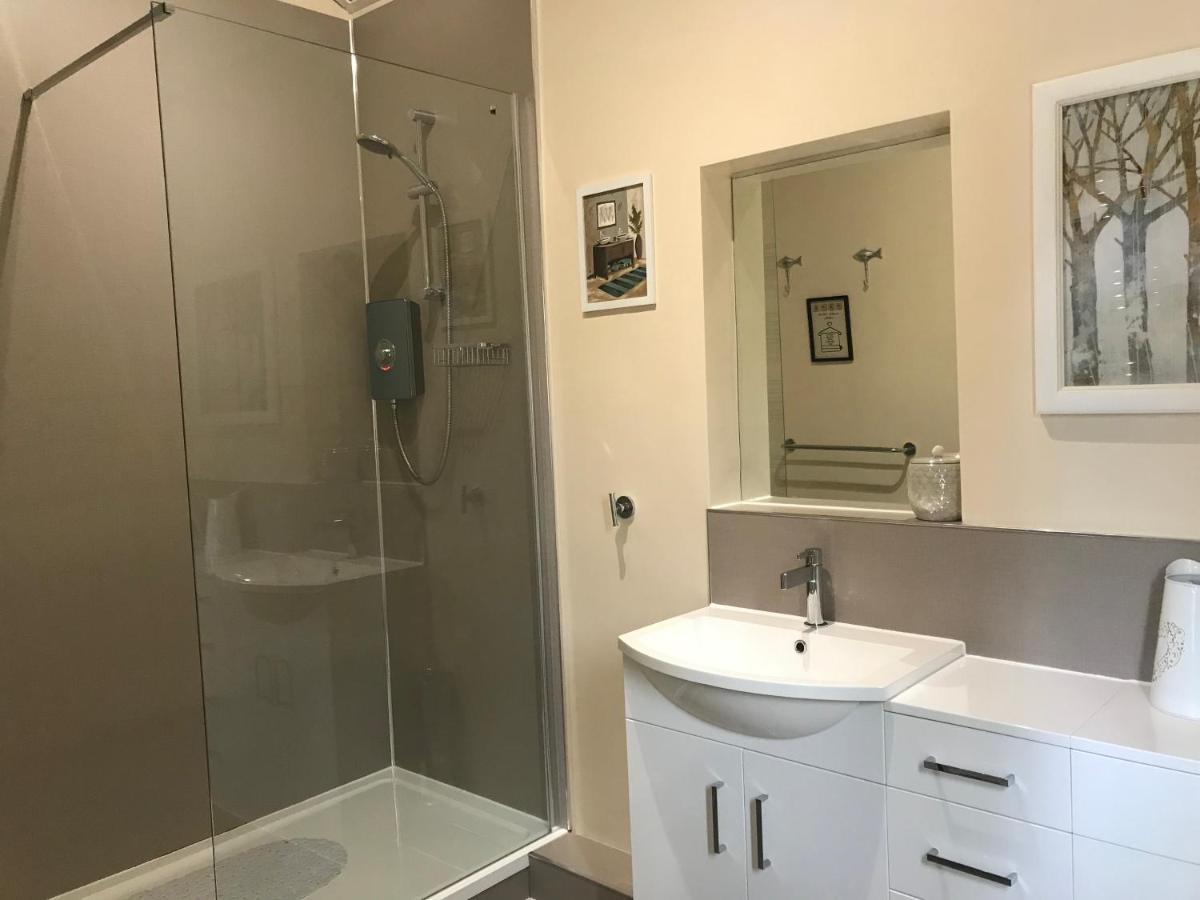 The Annex Apartment Is On Cheddar Bridge Apartments Luaran gambar