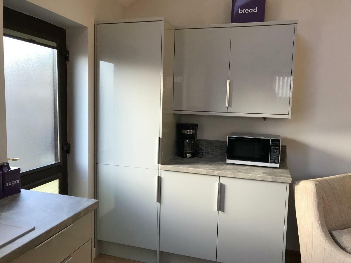 The Annex Apartment Is On Cheddar Bridge Apartments Luaran gambar